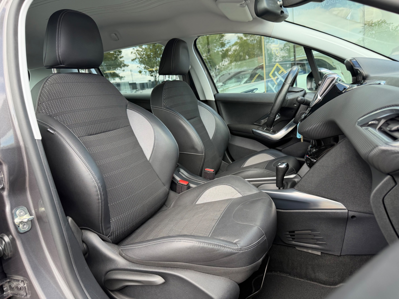 Peugeot 2008 1.6 VTi Allure, NAP, Navi, PDC, Bluetooth — photo 9
