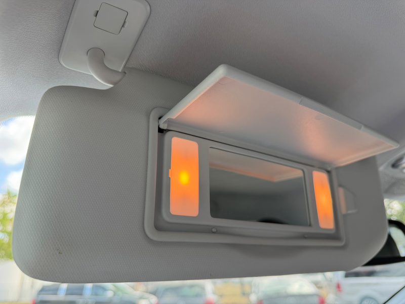 Peugeot 2008 1.6 VTi Allure, NAP, Navi, PDC, Bluetooth — photo 34