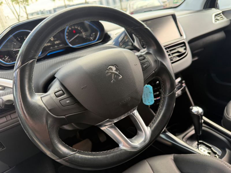 Peugeot 2008 1.6 VTi Allure, NAP, Navi, PDC, Bluetooth — photo 8