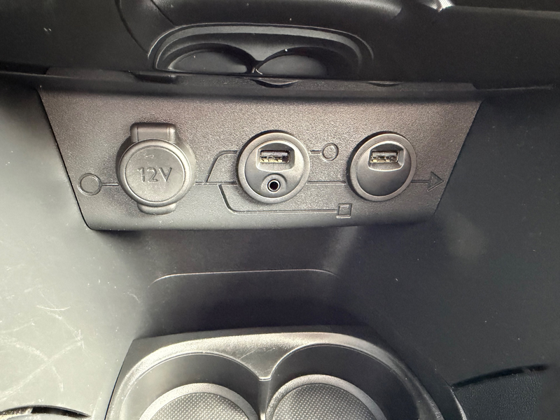 Peugeot 2008 1.6 VTi Allure, NAP, Navi, PDC, Bluetooth — photo 26