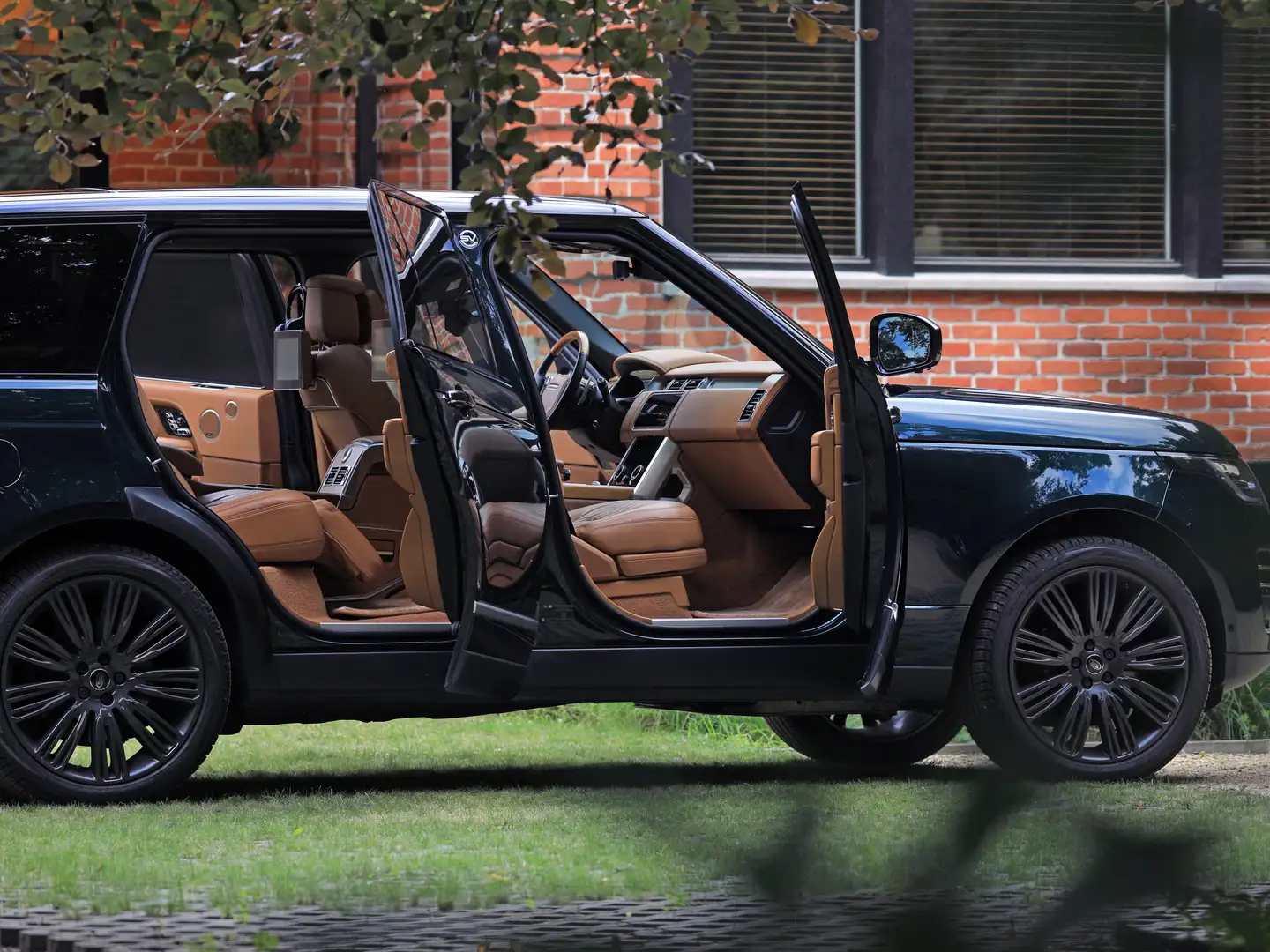 Land Rover Range Rover SV Autobiography LWB "Executive" P565 SUPERCHARGED Verde - 1