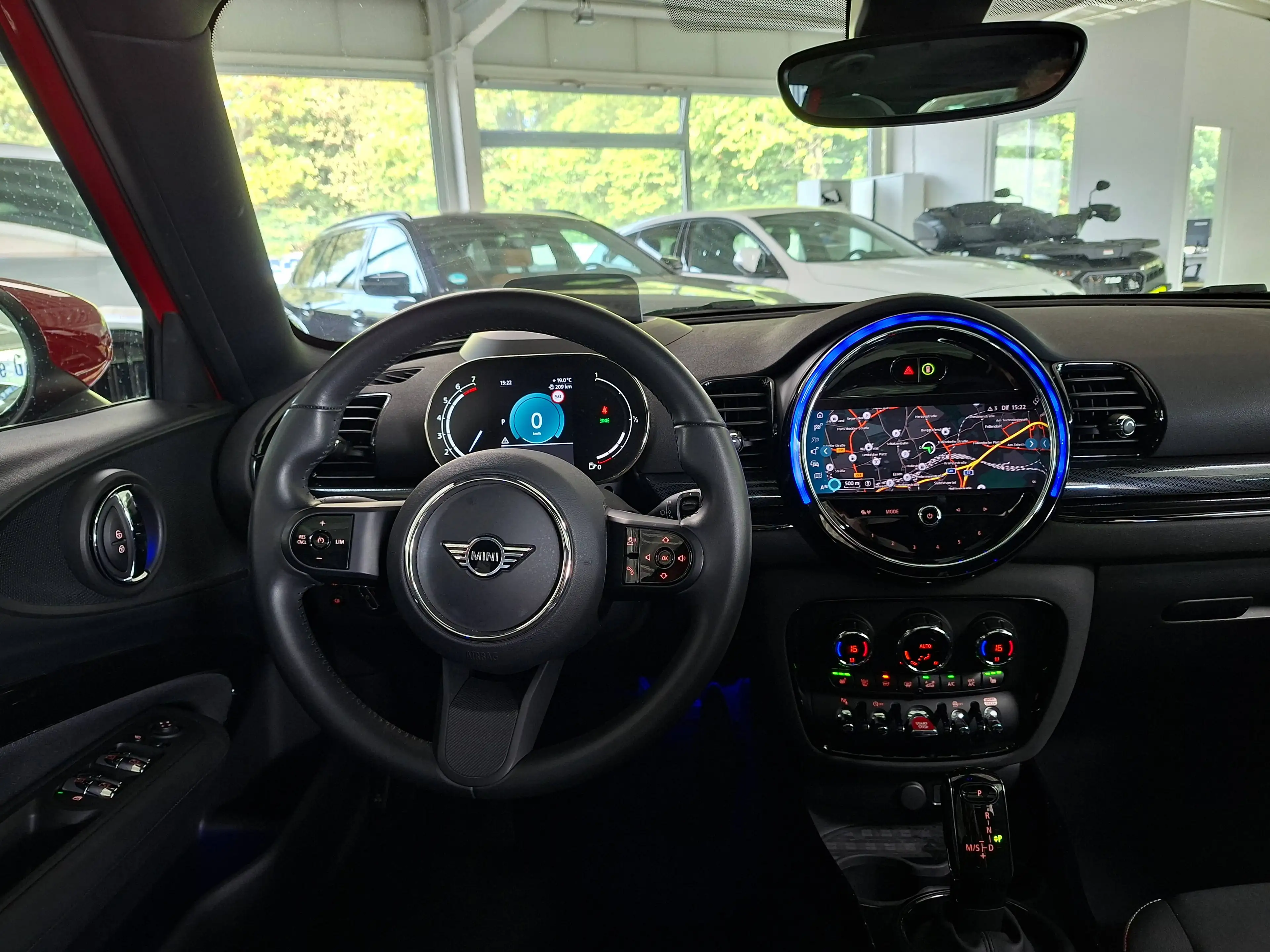 MINI Cooper Clubman Aut. Navi Kamera PanoDach E-Sitze HuD Classic Trim — photo 11