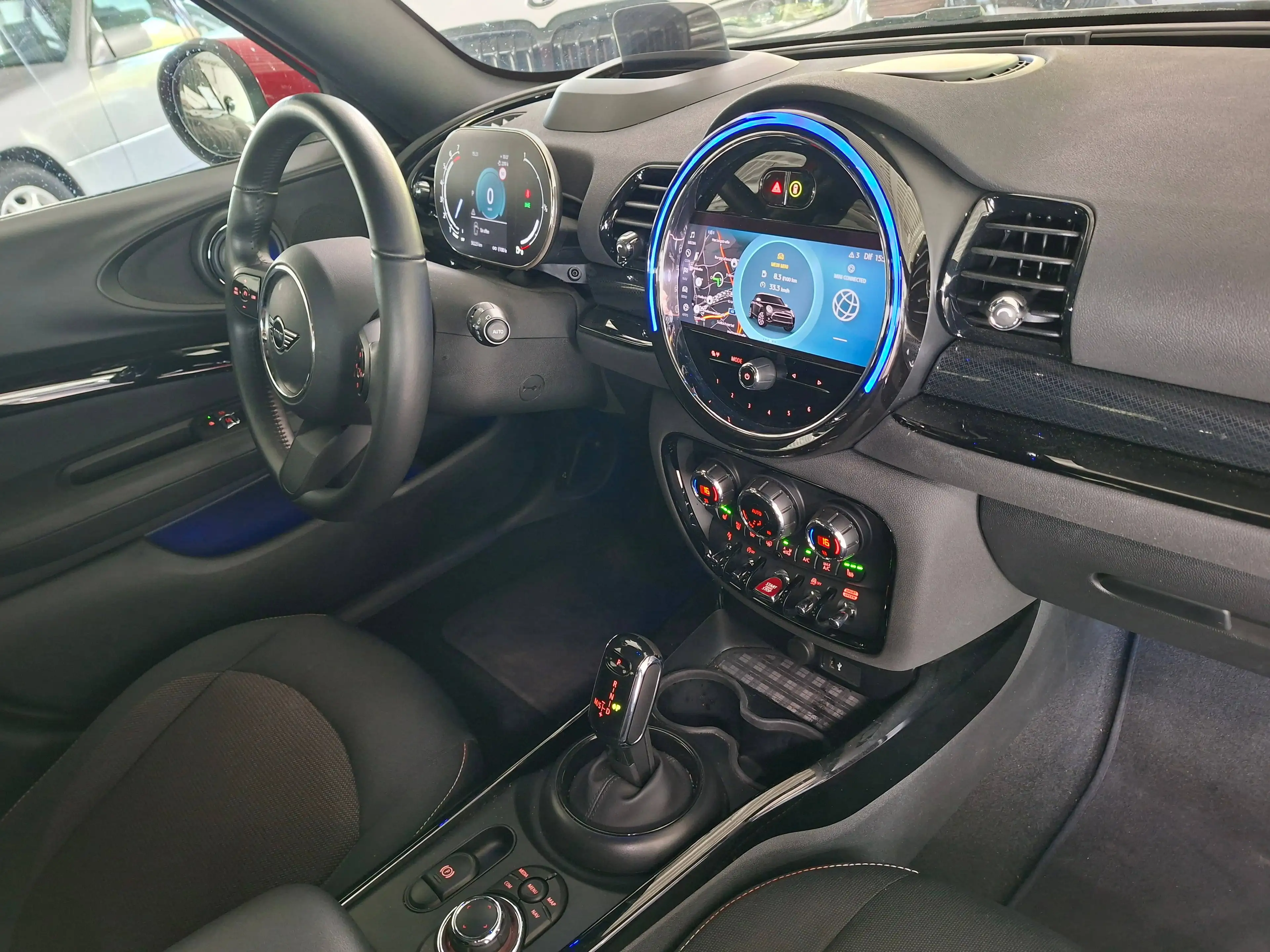 MINI Cooper Clubman Aut. Navi Kamera PanoDach E-Sitze HuD Classic Trim — photo 12
