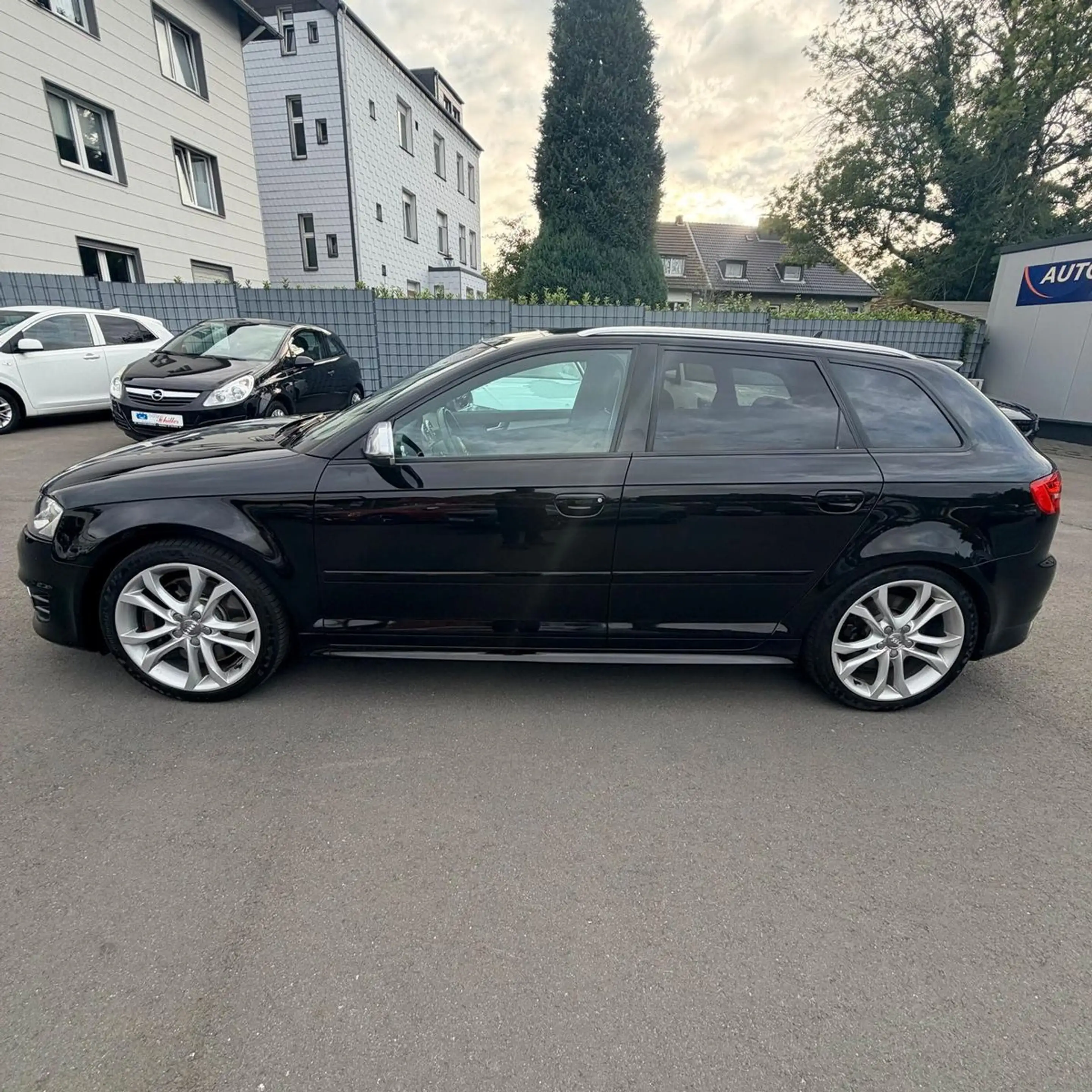 Audi S3 Sportback 2.0 TFSI quattro Pano/Bose/Magnetic — photo 2