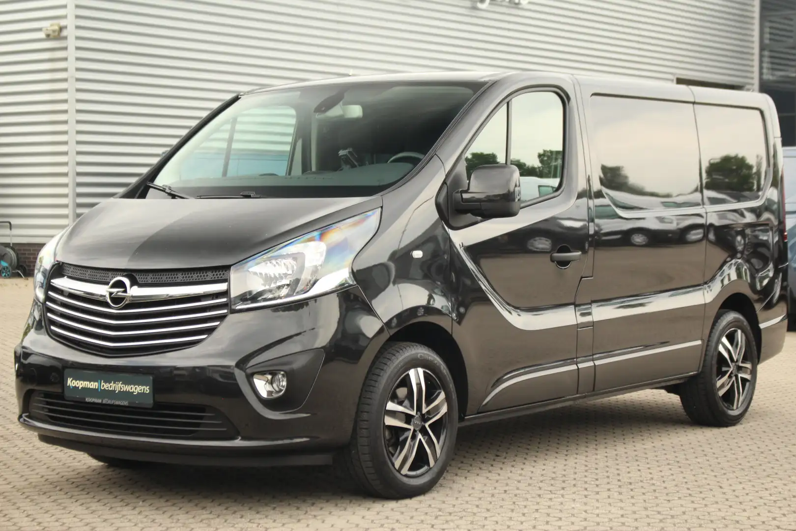 Opel Vivaro 1.6CDTI 120pk L1H1 Edition EcoFlex | Camera | Navi Zwart - 2
