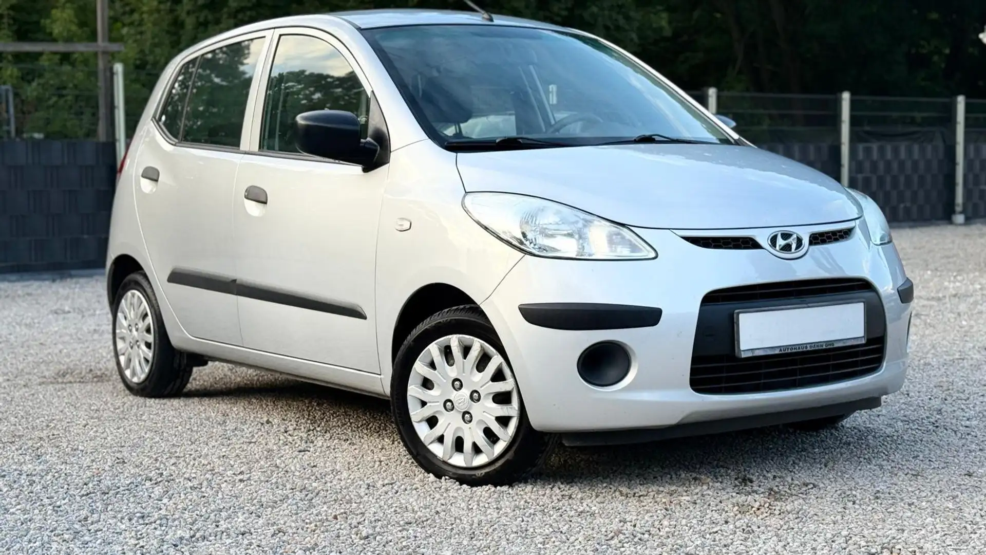 Hyundai i10 Edition+ 1.HAND | Top Gepflegt Gris - 2