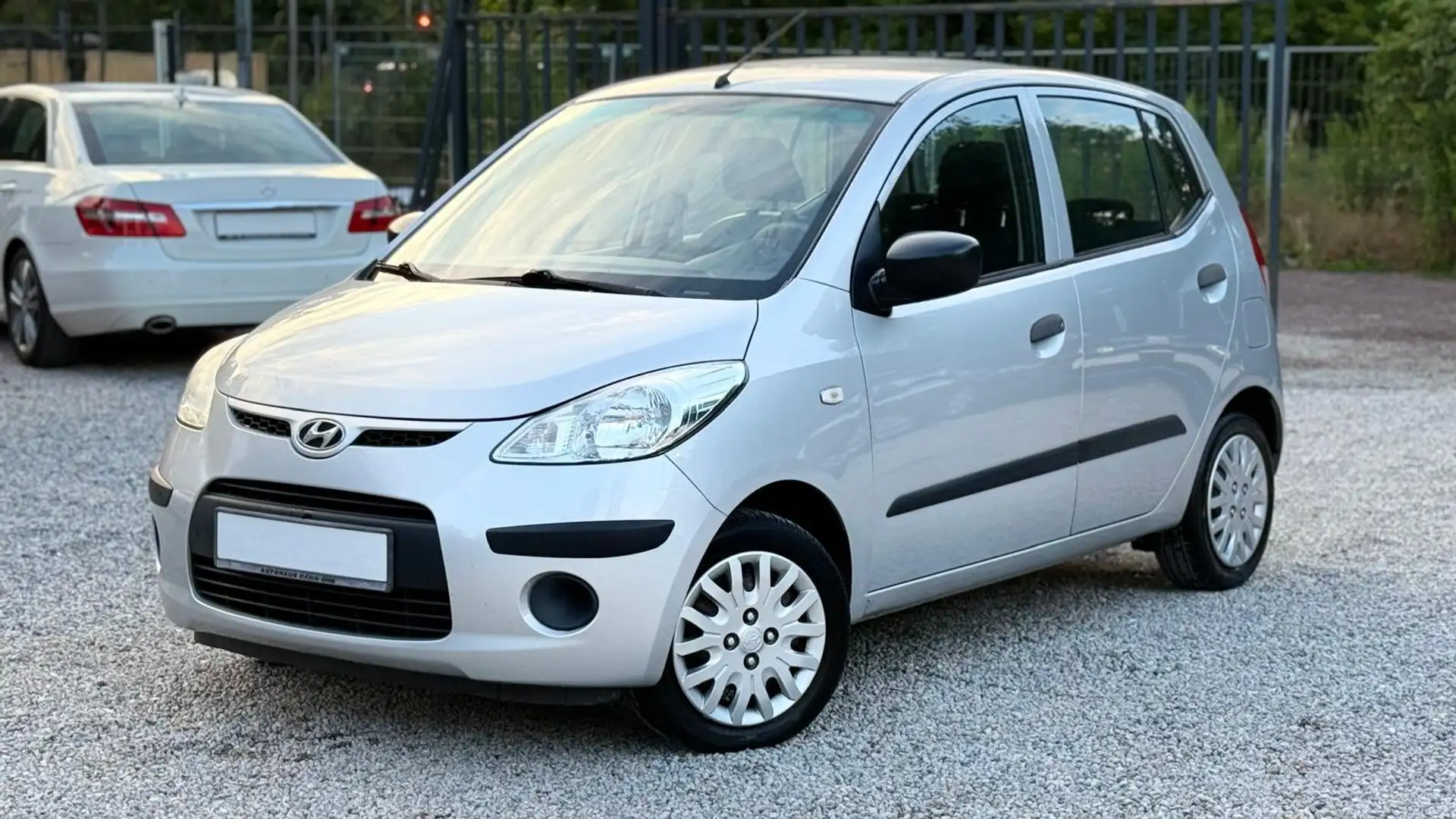 Hyundai i10 Edition+ 1.HAND | Top Gepflegt Gris - 1