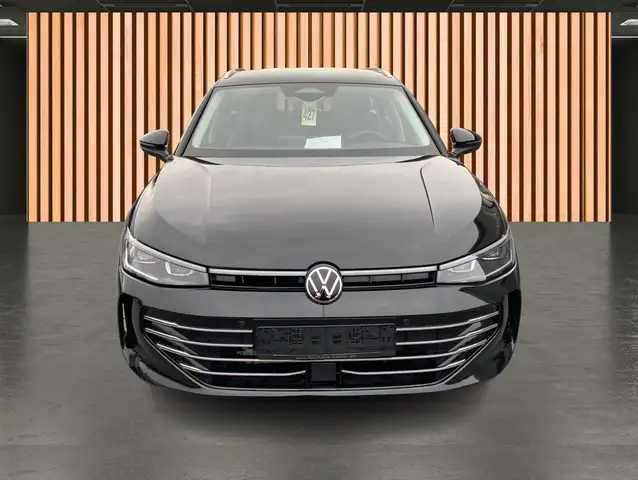 Volkswagen Passat view 7