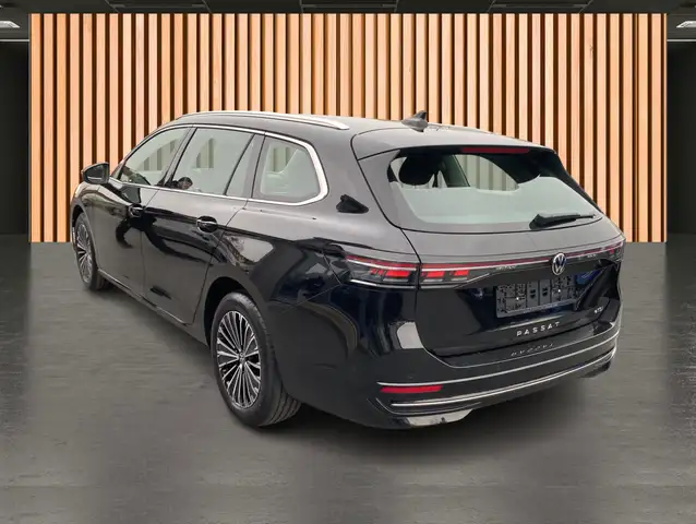 Volkswagen Passat view 3