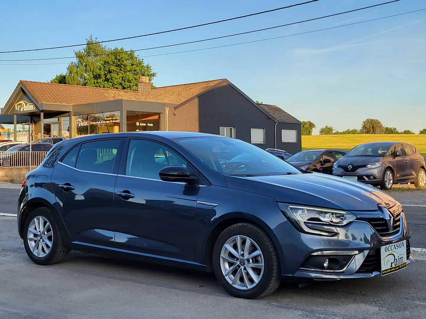 Renault Megane Mégane SW 1.2 TCe Energy Bose Edition EDC Grijs - 2