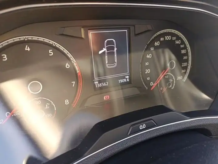 Volkswagen T-Roc 1.0 TSI Advance 6V 2019, foto 8