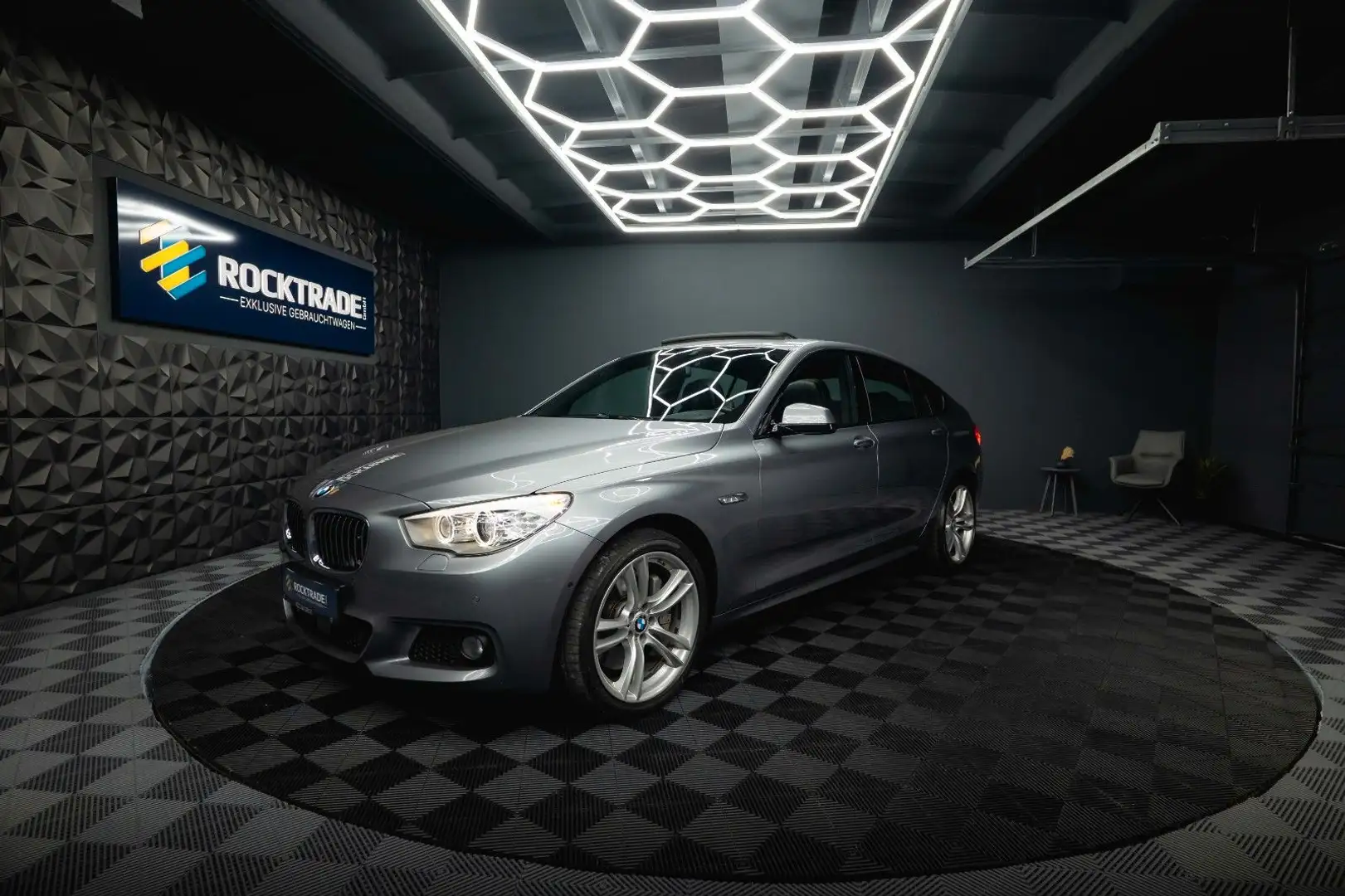 BMW 550 M-Sport *Pano*ACC*HU* Grau - 1