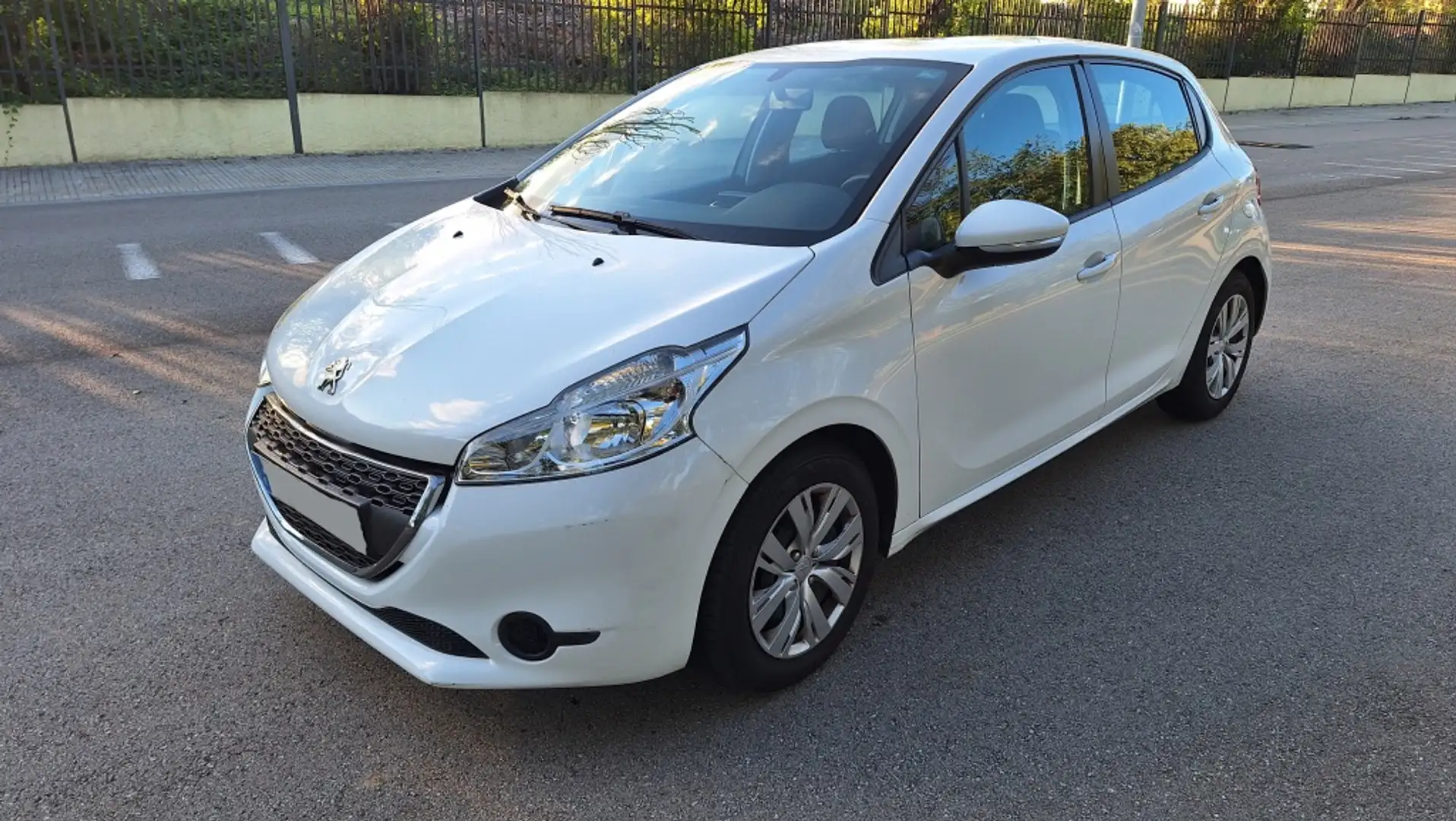 Peugeot 208 1.6e-HDi Active Blanco - 2