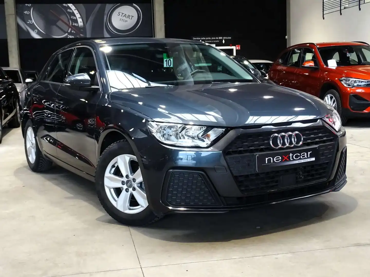 Audi A1 25TFSI SportBack **NAVI-CRUISE-VIRTUAL-PARKING** Gris - 2