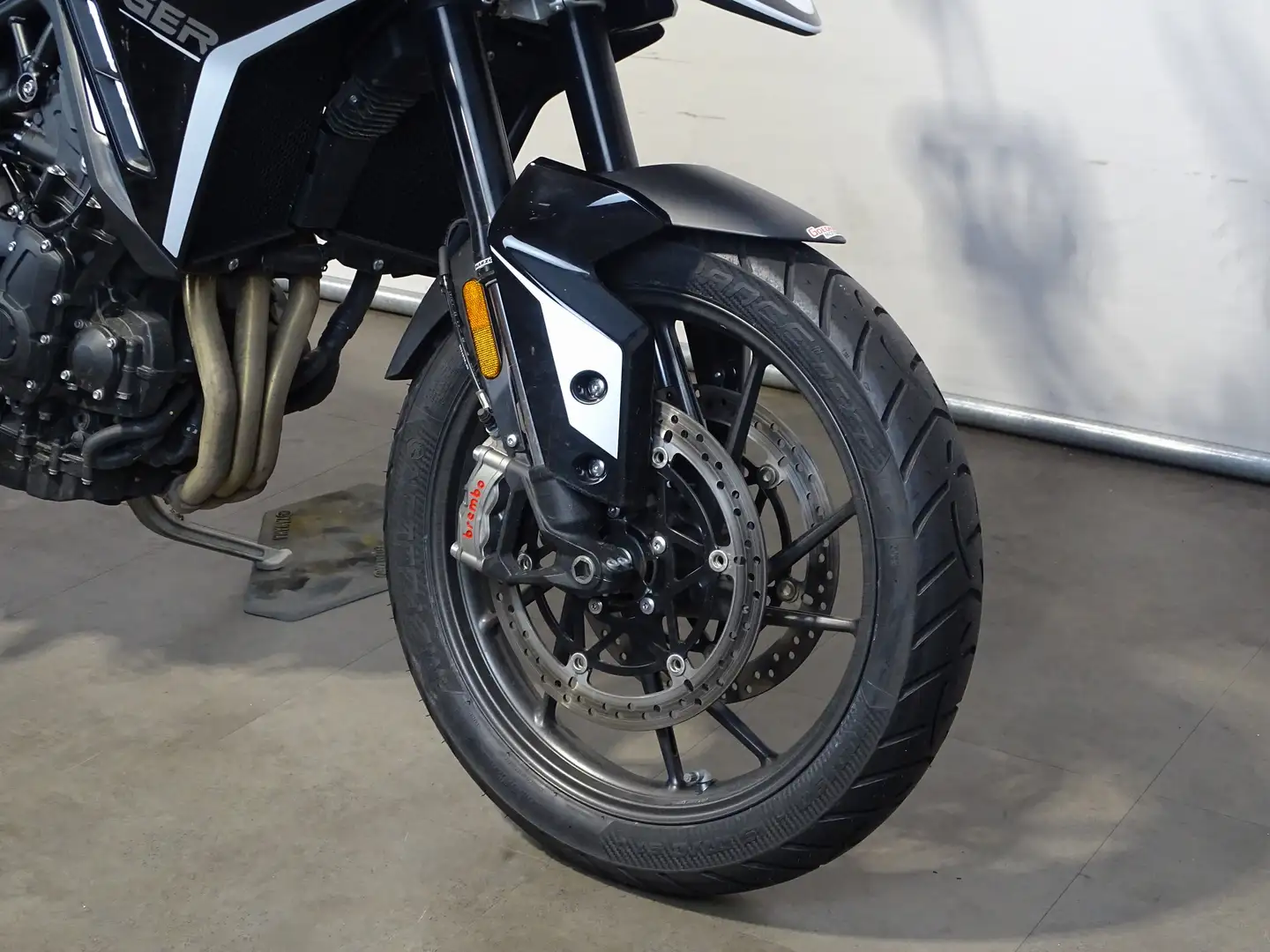 Triumph Tiger 900 GT PRO bijela - 2
