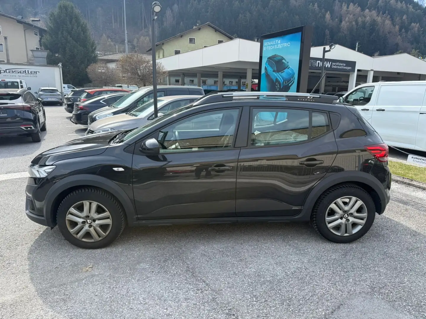 Dacia Sandero SANDERO Stepway Comfort TCE 90PS Schwarz - 2