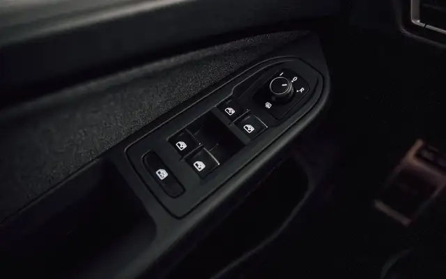 Volkswagen Golf view 13