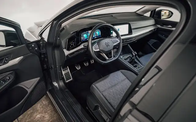 Volkswagen Golf view 14