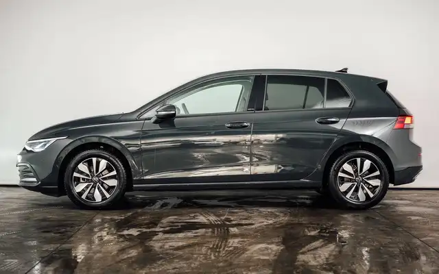 Volkswagen Golf view 2