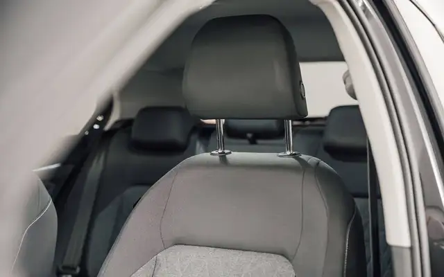 Volkswagen Golf view 11