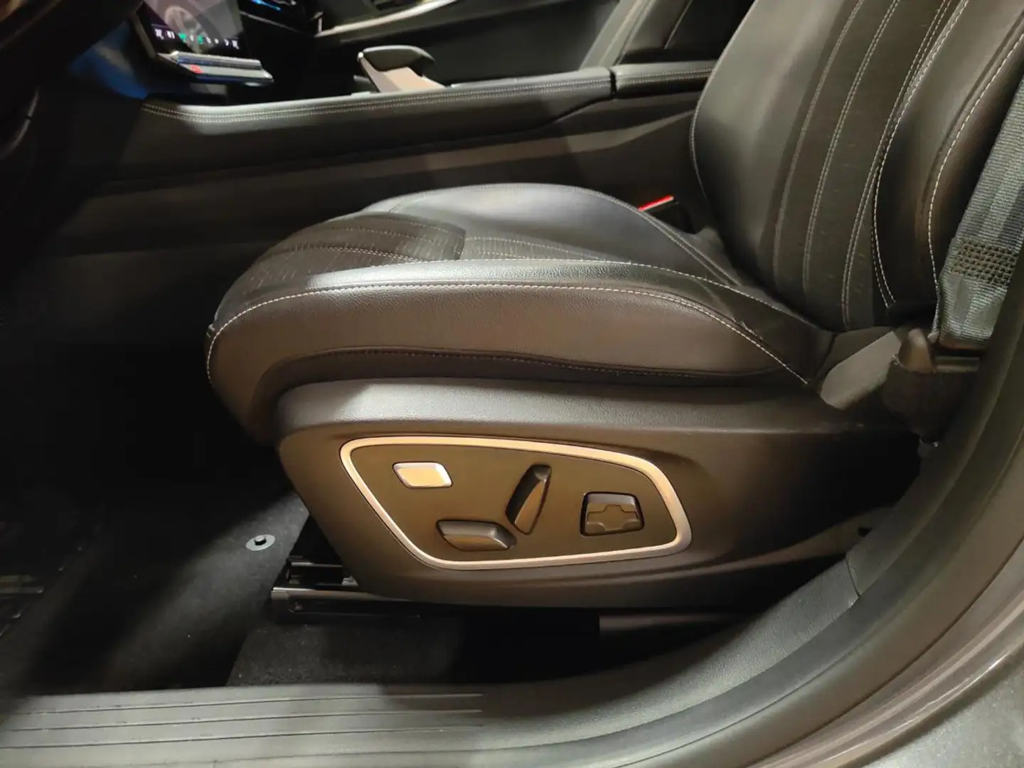 Renault Austral 2023 HYBRID AUT. SEDILI MASSAGGIANTI Grigio - 2