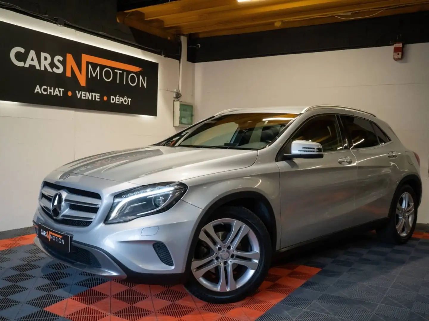 Mercedes-Benz GLA 220 Classe 220 CDI 170ch Sensation 4Matic 7G-DCT Grau - 1