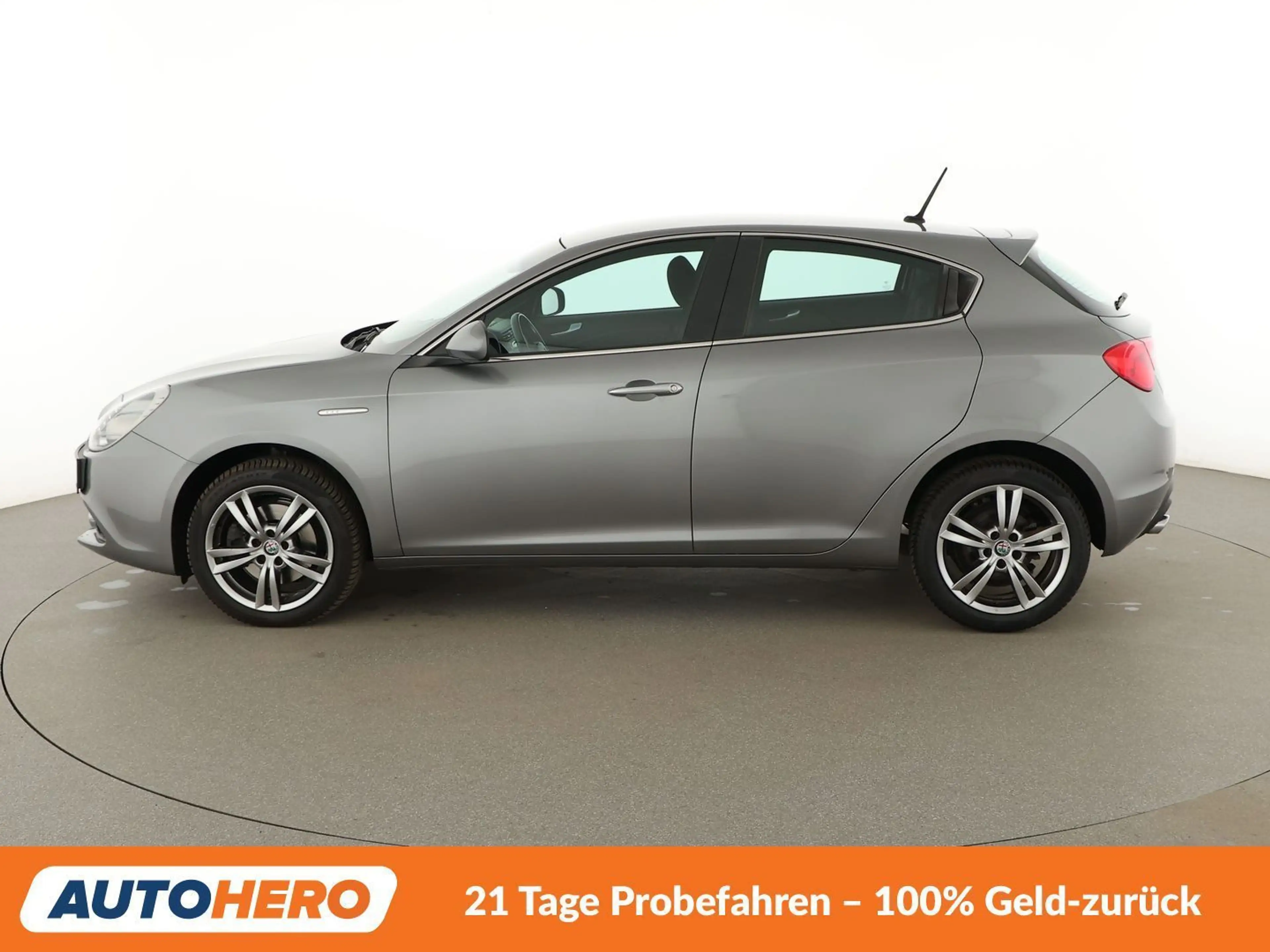Alfa Romeo Giulietta 2.0 JTDM Super Aut.*NAVI*TEMPO*PDC*SHZ*ALU* — photo 3
