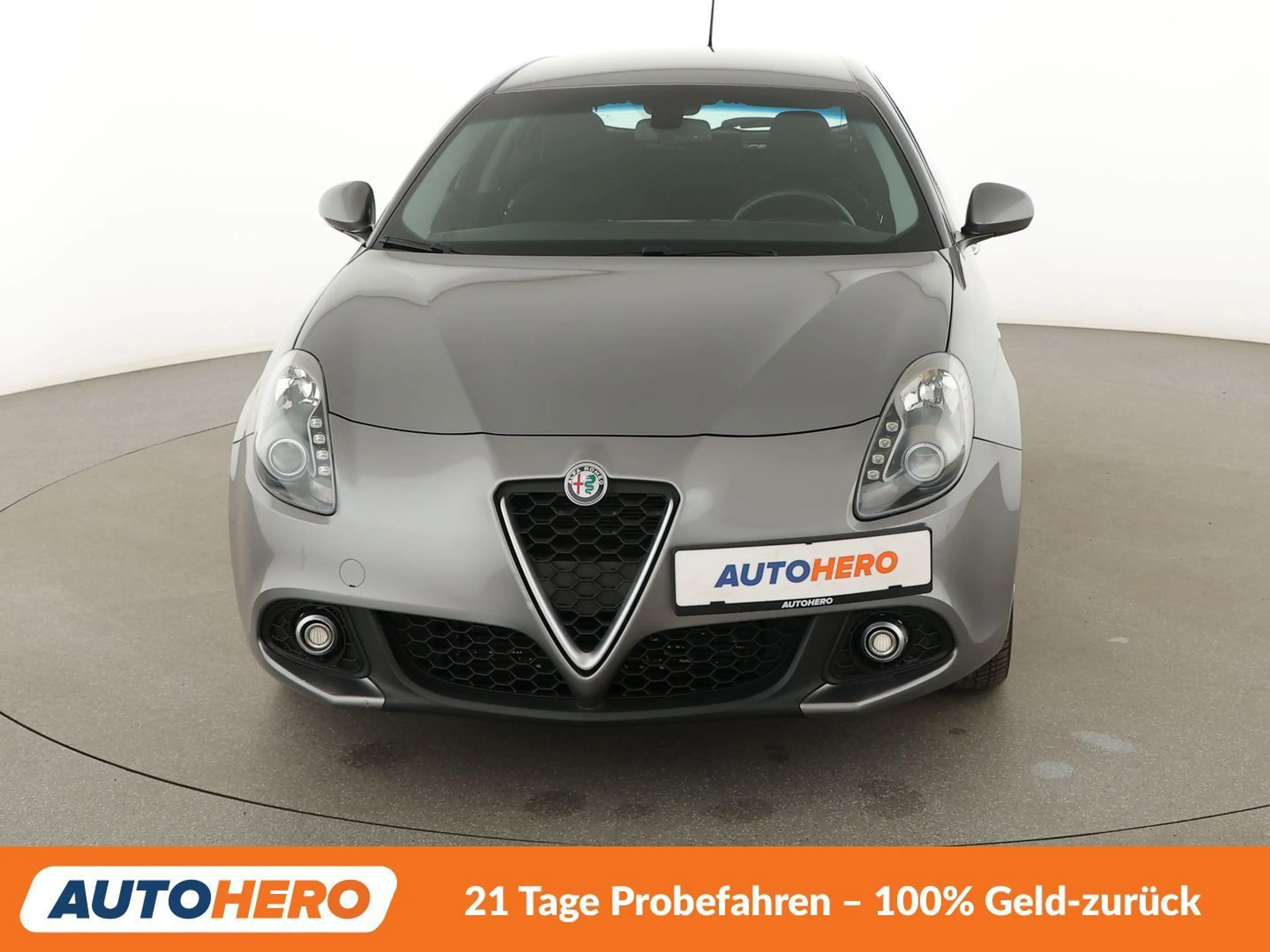 Alfa Romeo Giulietta 2.0 JTDM Super Aut.*NAVI*TEMPO*PDC*SHZ*ALU* — photo 9