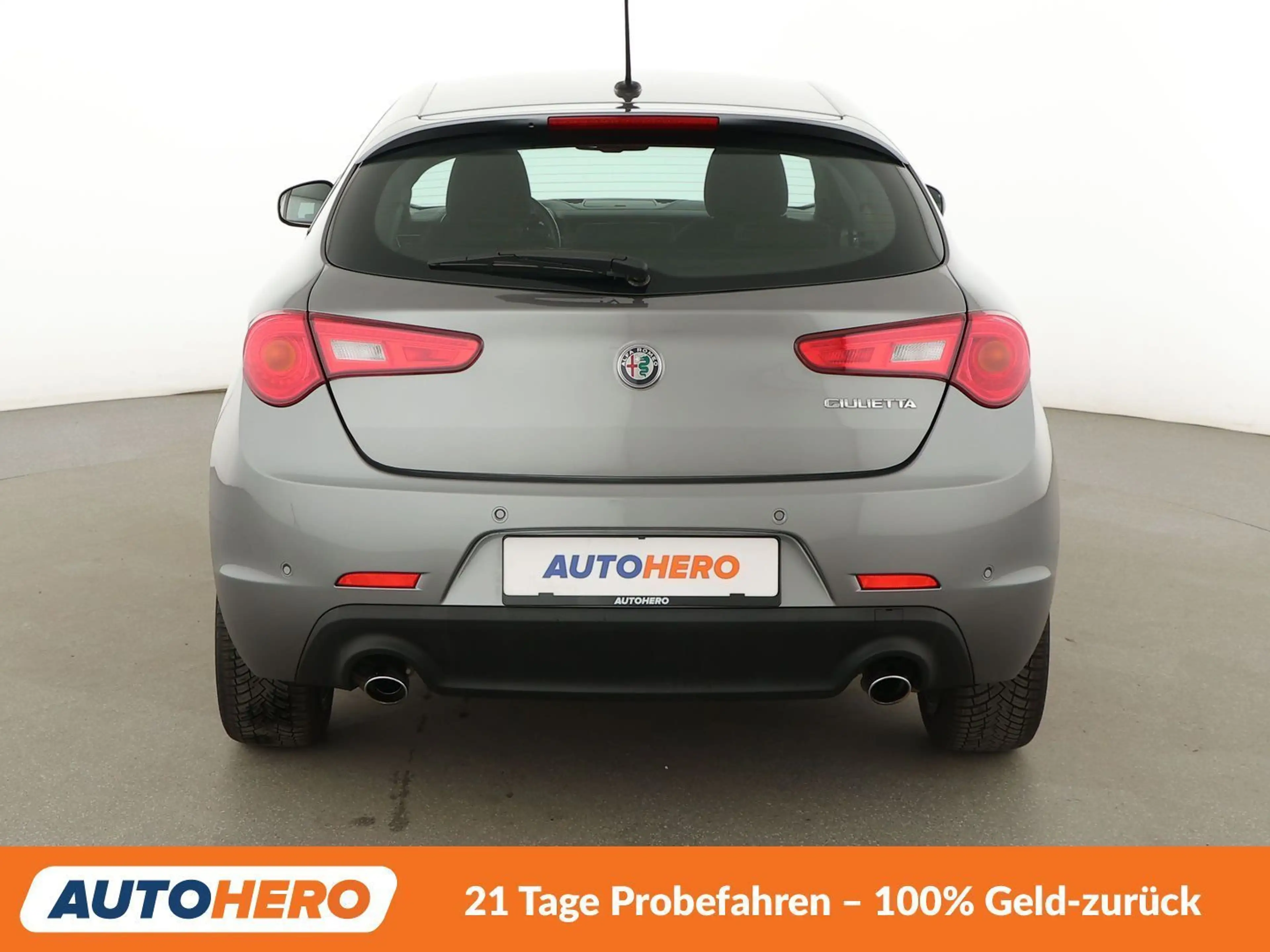 Alfa Romeo Giulietta 2.0 JTDM Super Aut.*NAVI*TEMPO*PDC*SHZ*ALU* — photo 5