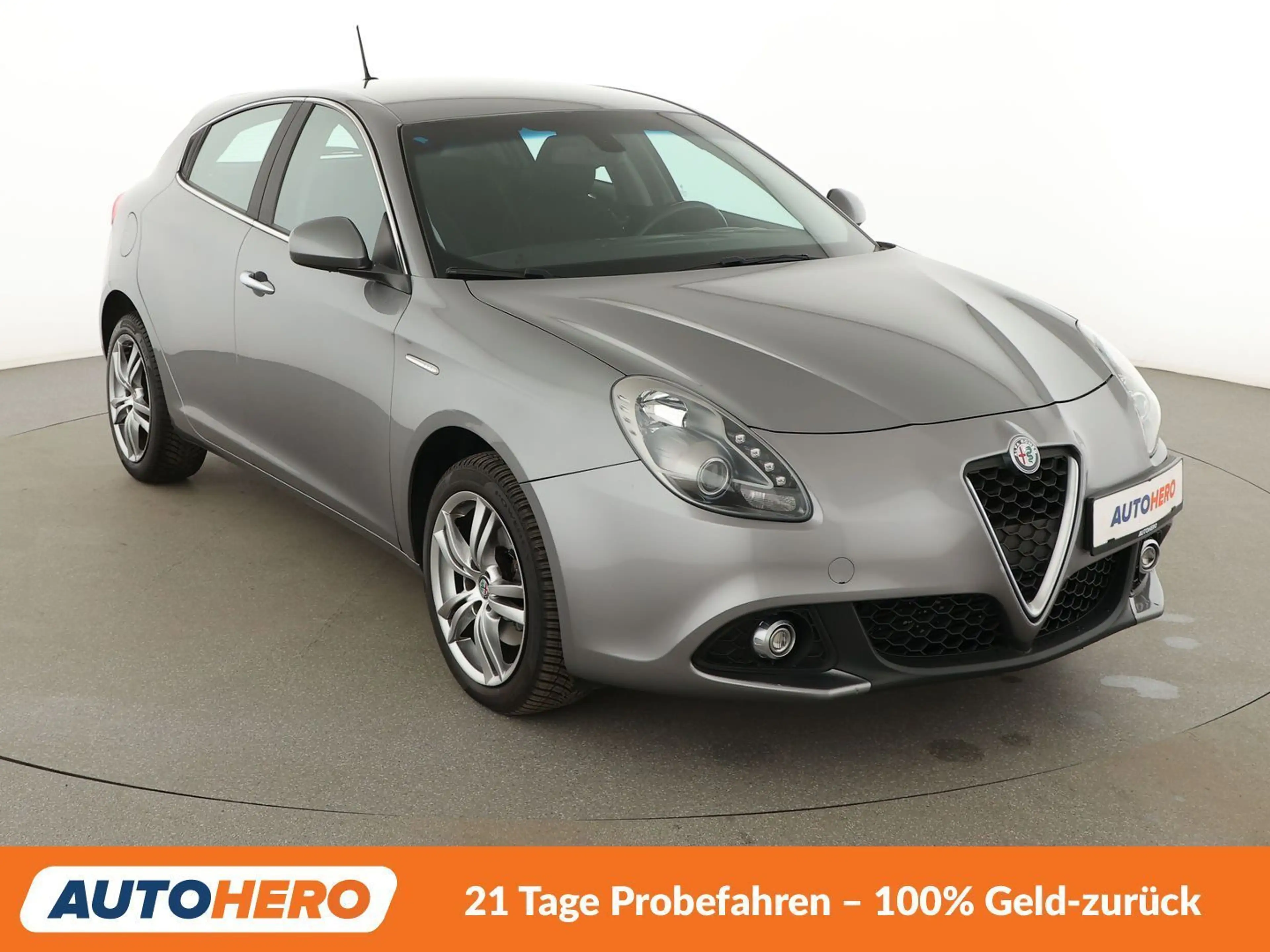 Alfa Romeo Giulietta 2.0 JTDM Super Aut.*NAVI*TEMPO*PDC*SHZ*ALU* — photo 8