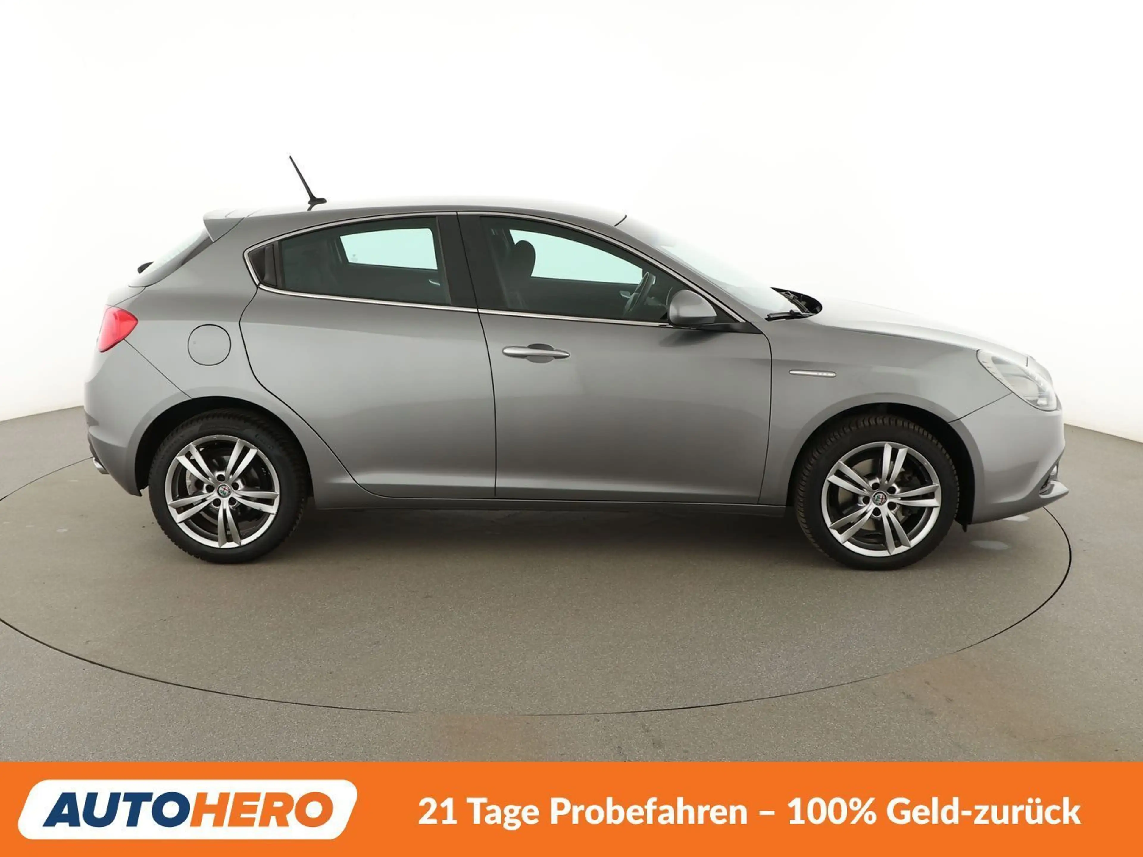 Alfa Romeo Giulietta 2.0 JTDM Super Aut.*NAVI*TEMPO*PDC*SHZ*ALU* — photo 7