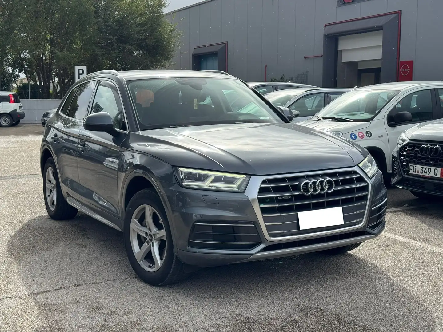 Audi Q5 40 2.0 tdi Sport quattro 190cv s-tronic Grigio - 2