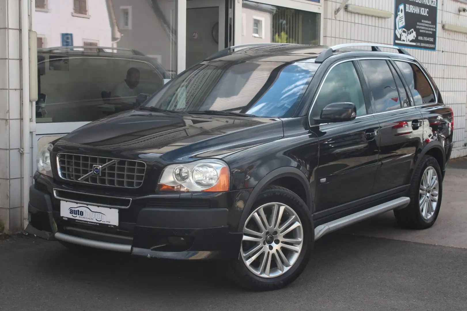 Volvo XC90 4.4 V8 Executive LPG Bi-Xenon*S-Dach*AHK Schwarz - 2