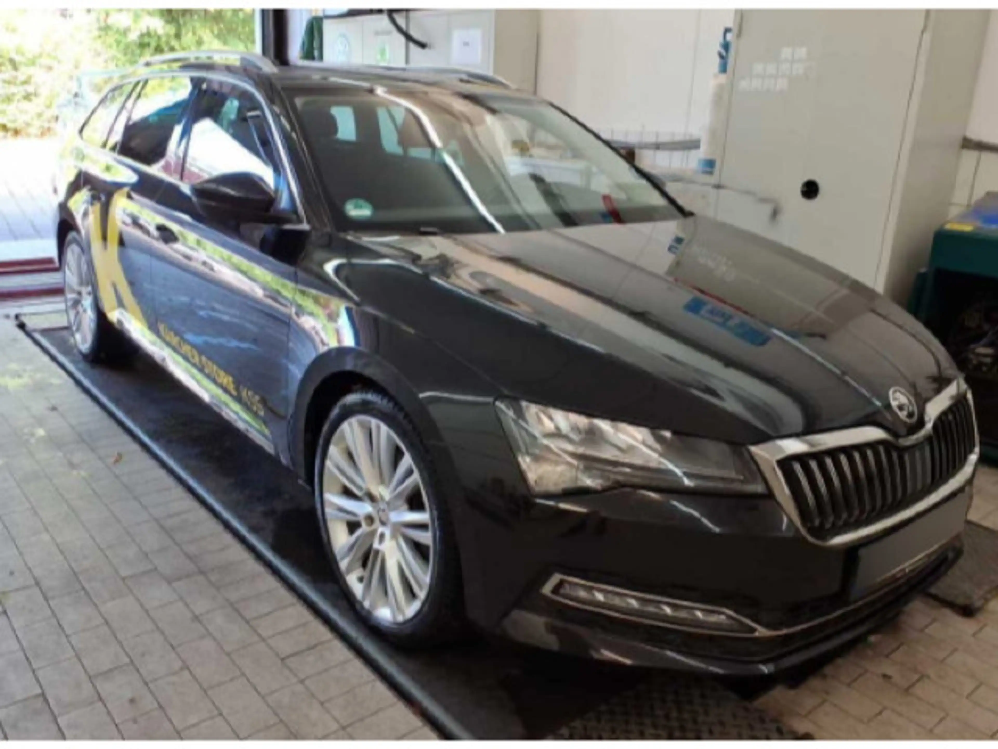 Skoda Superb Combi Style 2.0 TDI DSG AHK Navi Standhzg — photo 2