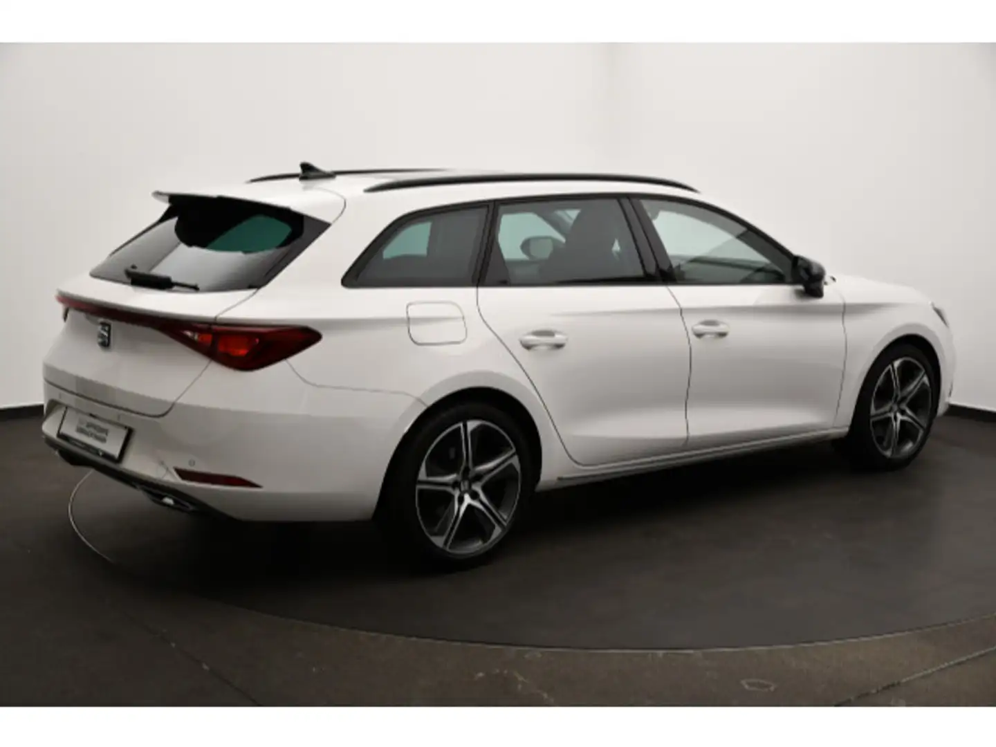 SEAT Leon SP 2.0 TSI DSG FR Plus Pano/AHK/LED Weiß - 2