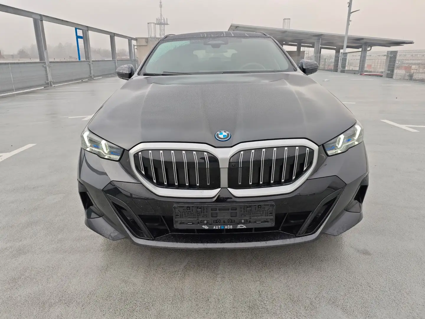 BMW 550 e xDrive M AHK/Pano/360°/KomfSitze/ACC/NP100` Grau - 2