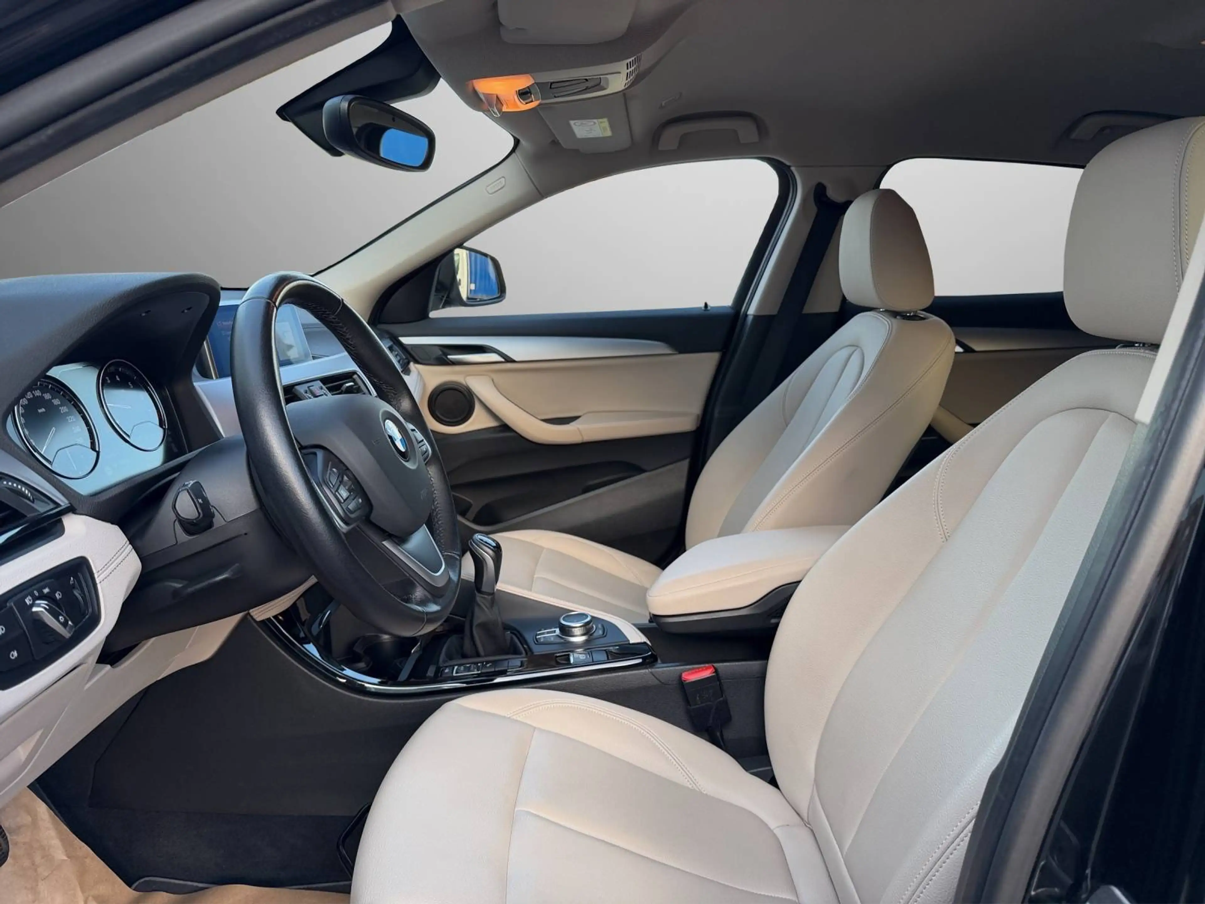 BMW X2 sDrive18i Advantage *LED, LEDER, SHZ, NBA* — photo 12
