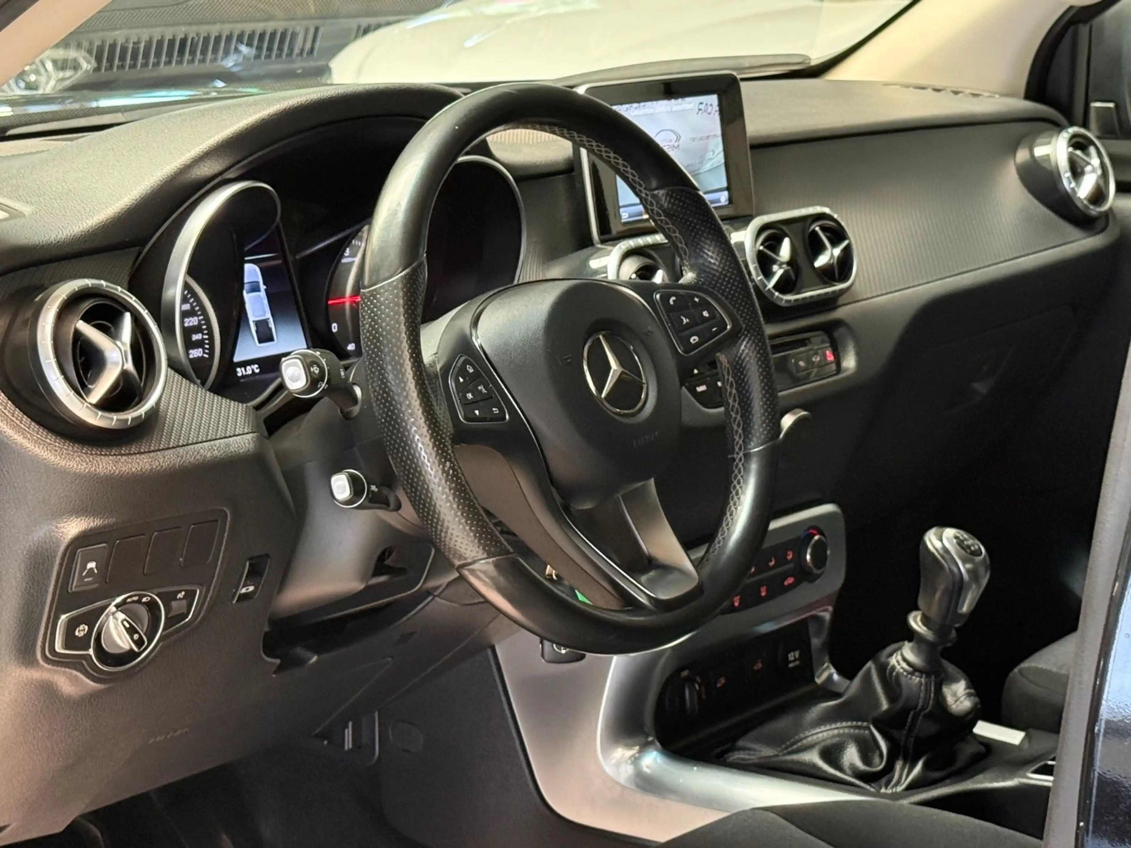Mercedes-Benz X 250 d 4M DOKA AHK/LED/NAVI/KAM/SPUR/1.HAND — photo 13