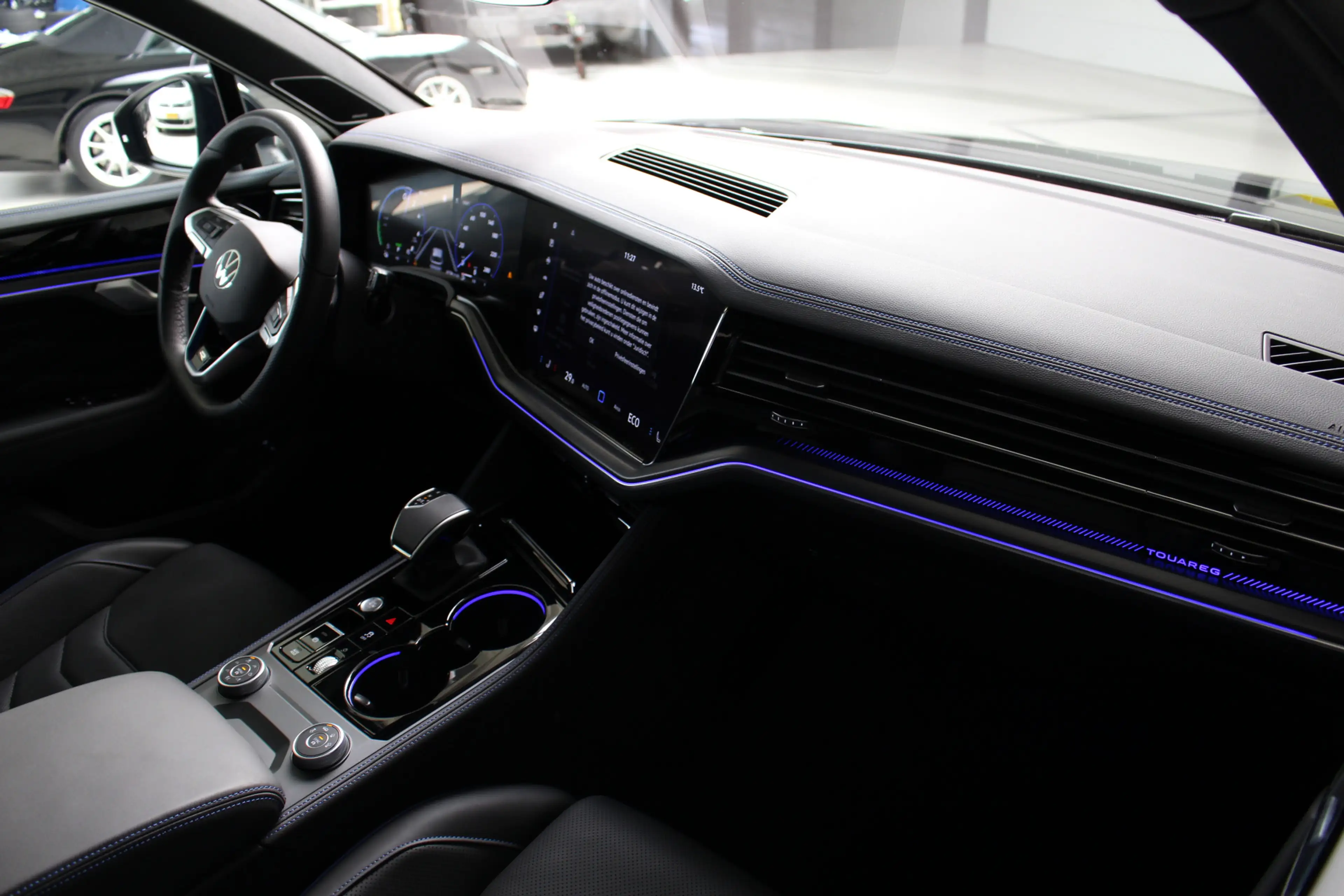 Volkswagen Touareg 3.0 TSi R 4-Motion 462 PK | Panoramadak | Head-Up — photo 8