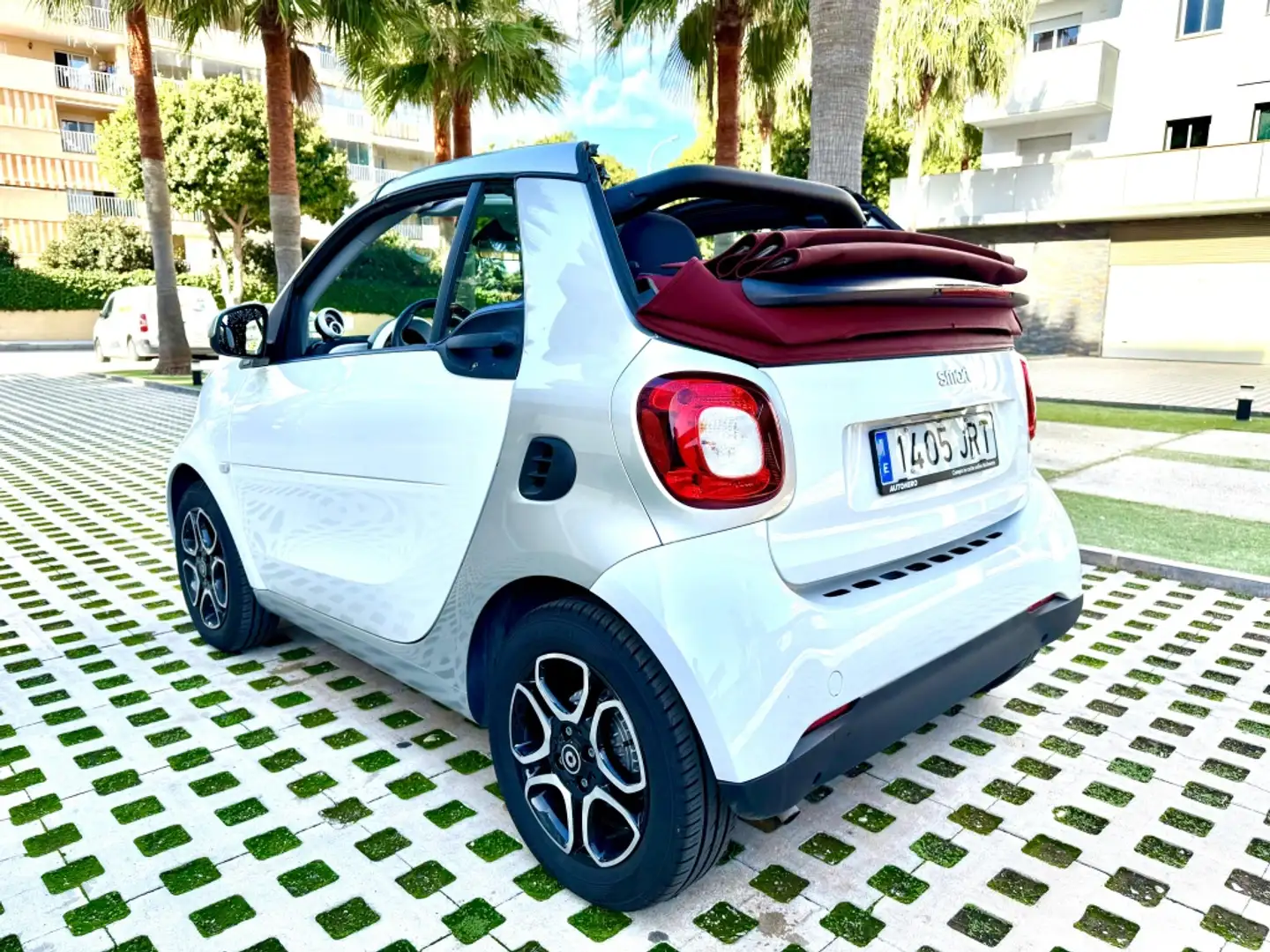 smart forTwo Cabrio 66 Passion Aut. Weiß - 2