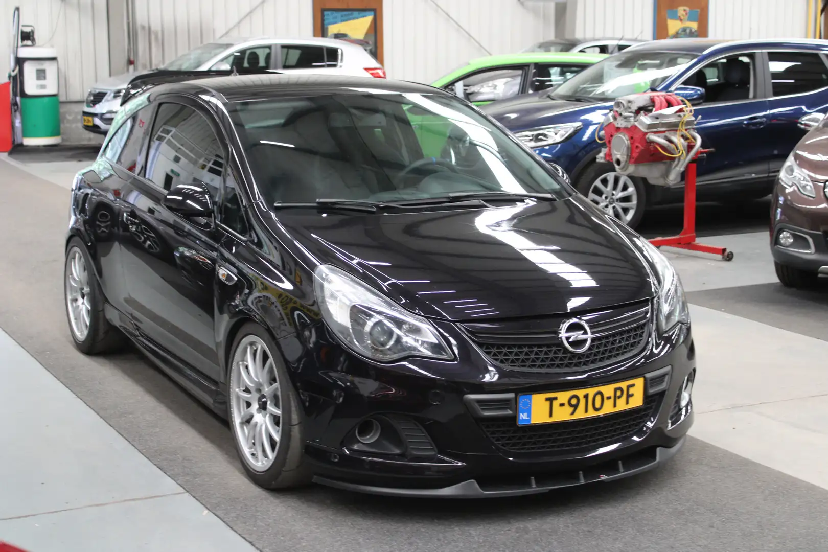 Opel Corsa 1.6-16V Turbo OPC GETUNED Apple Carplay, Airco, Cr Zwart - 2