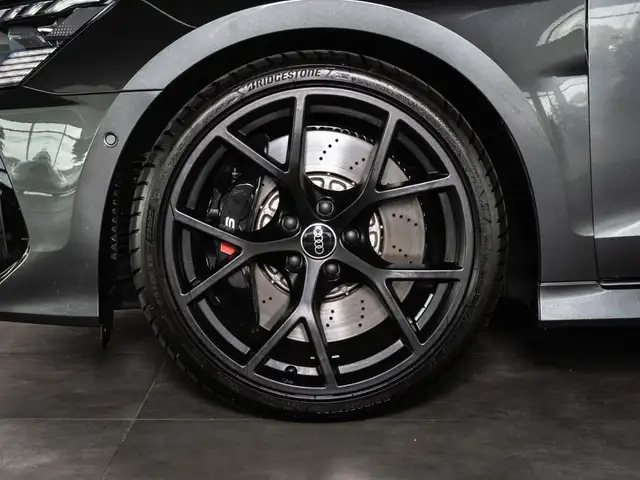 Audi RS3 view 5