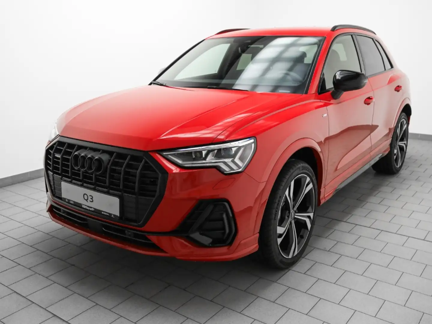 Audi Q3 S line 45 TFSI quattro Navi Standhzg. ACC Matrix Rot - 2
