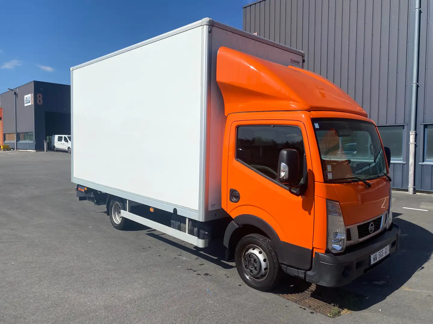 Nissan Cabstar NT 400 Bílá - 1