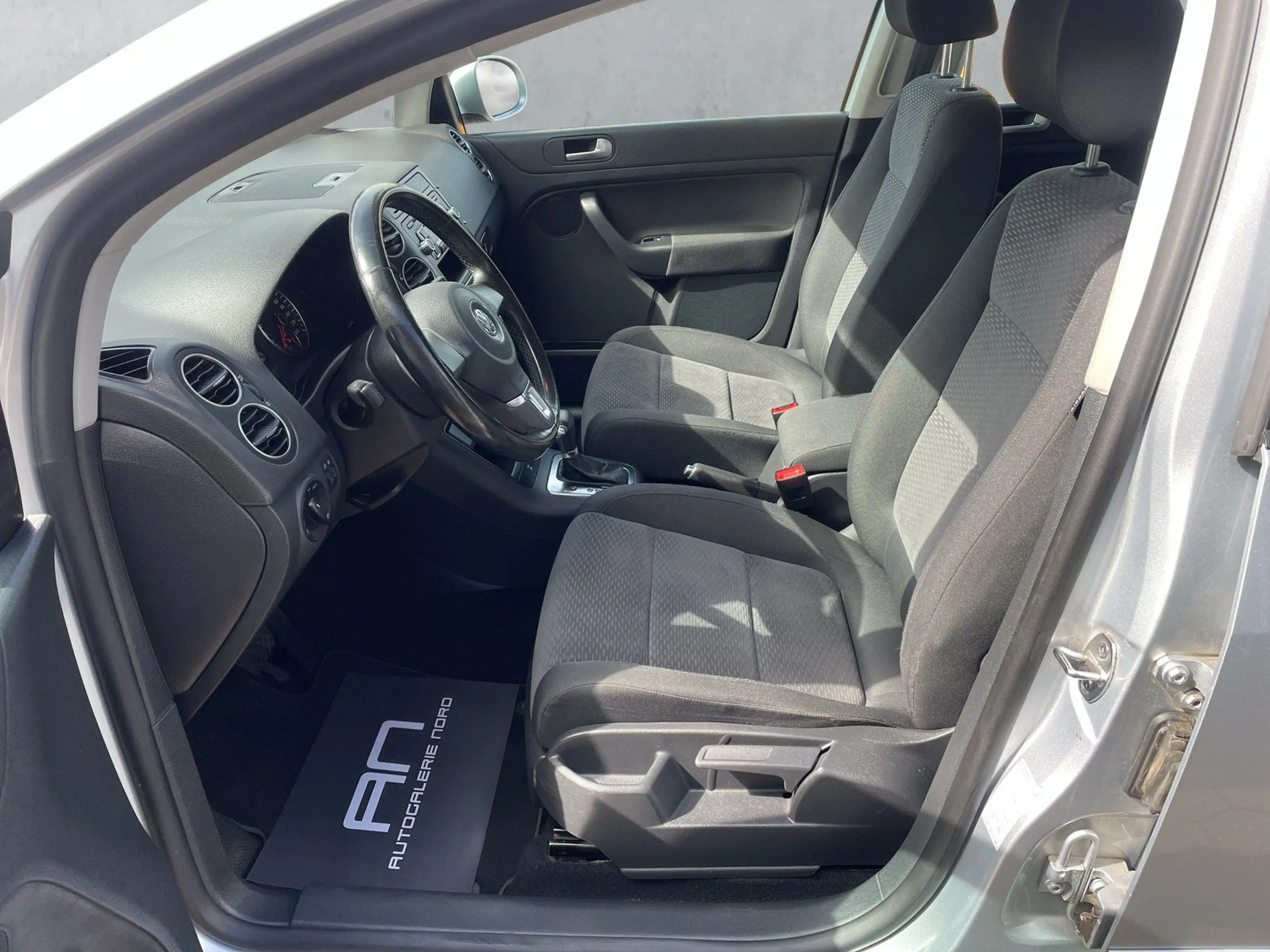 Volkswagen Golf Plus VI Comfortline 1.Hand+Sitzheiz+Klimaronic+PDC+AHK — photo 10