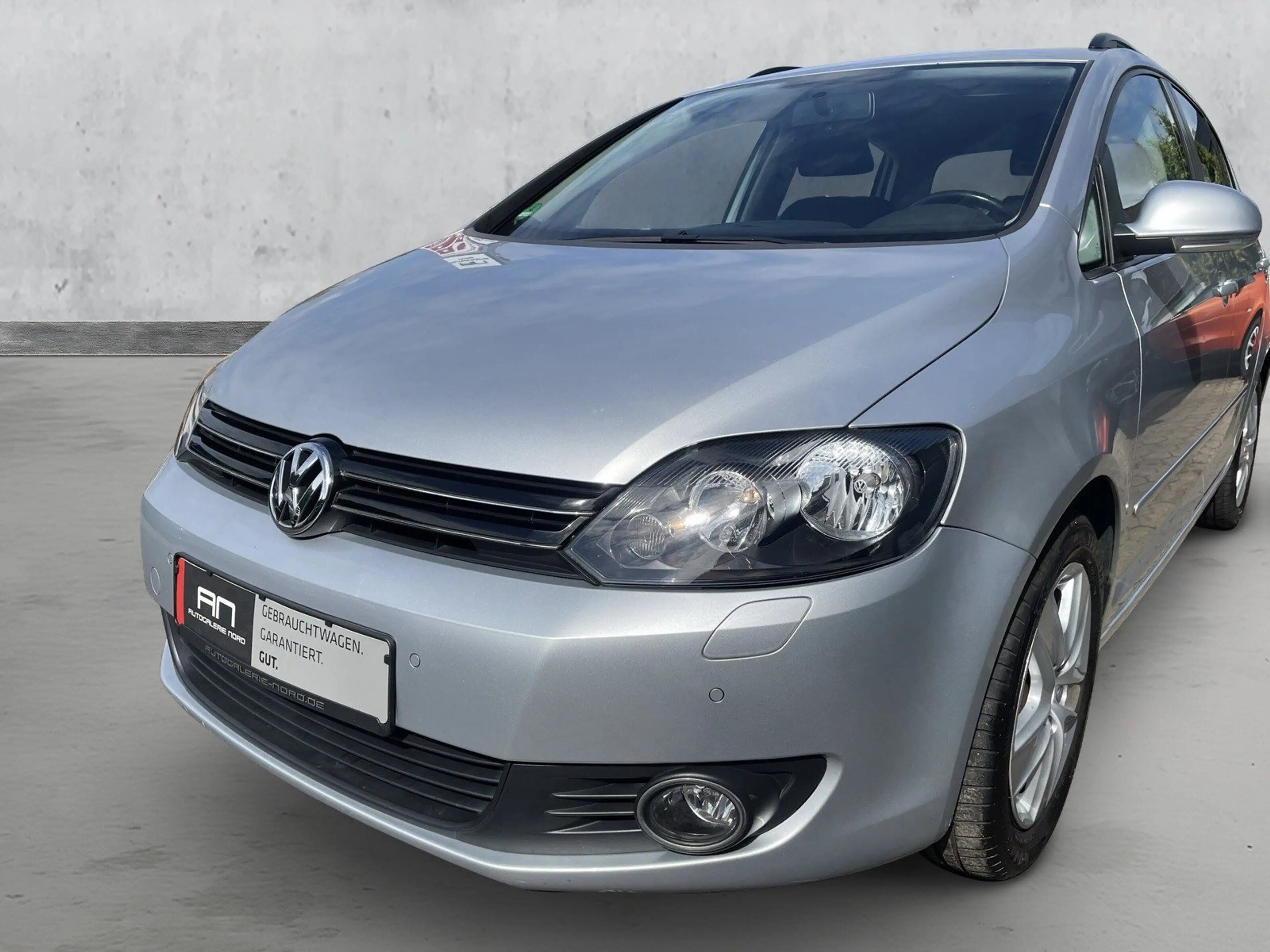 Volkswagen Golf Plus VI Comfortline 1.Hand+Sitzheiz+Klimaronic+PDC+AHK — photo 3