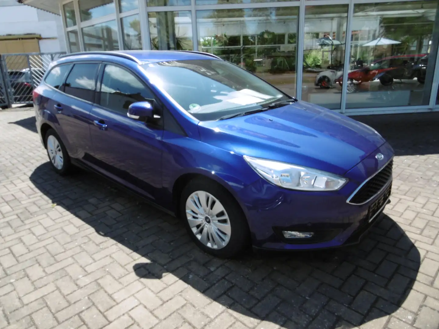 Ford Focus Business 1,0 EcoBoost - 1