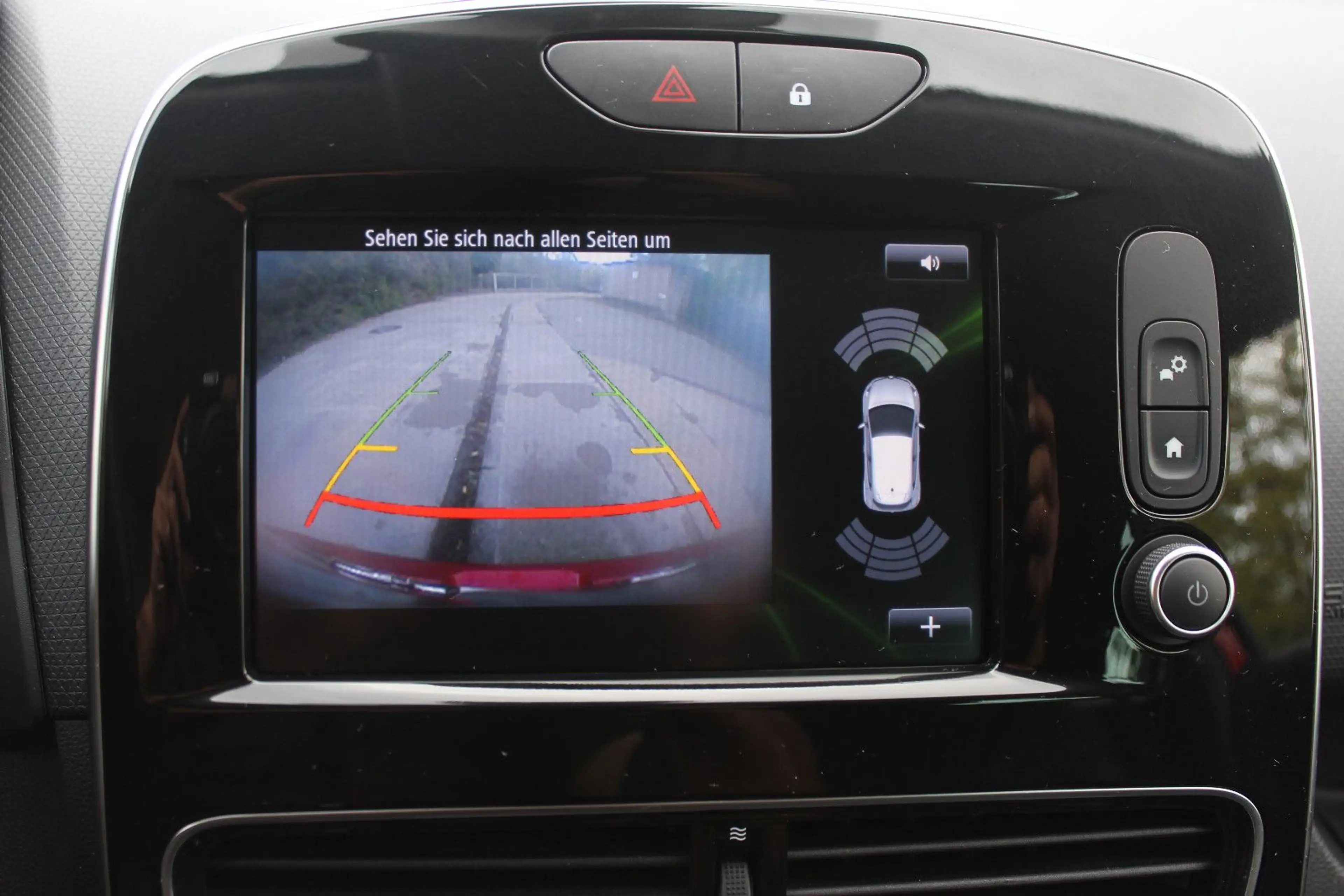 Renault Clio IV Intens+Navi+Kamera+Keyless+LED+PDC — photo 14