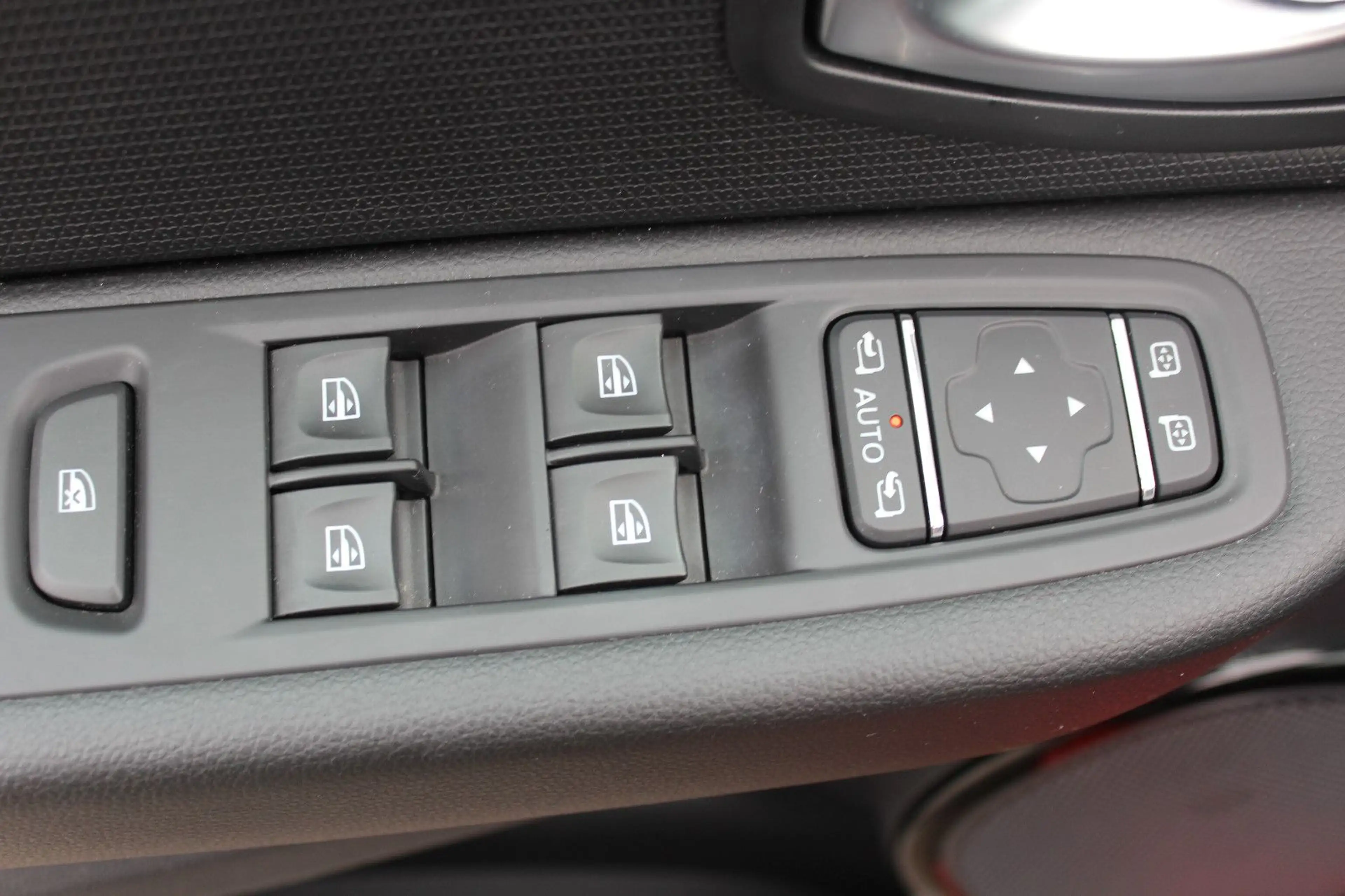 Renault Clio IV Intens+Navi+Kamera+Keyless+LED+PDC — photo 12