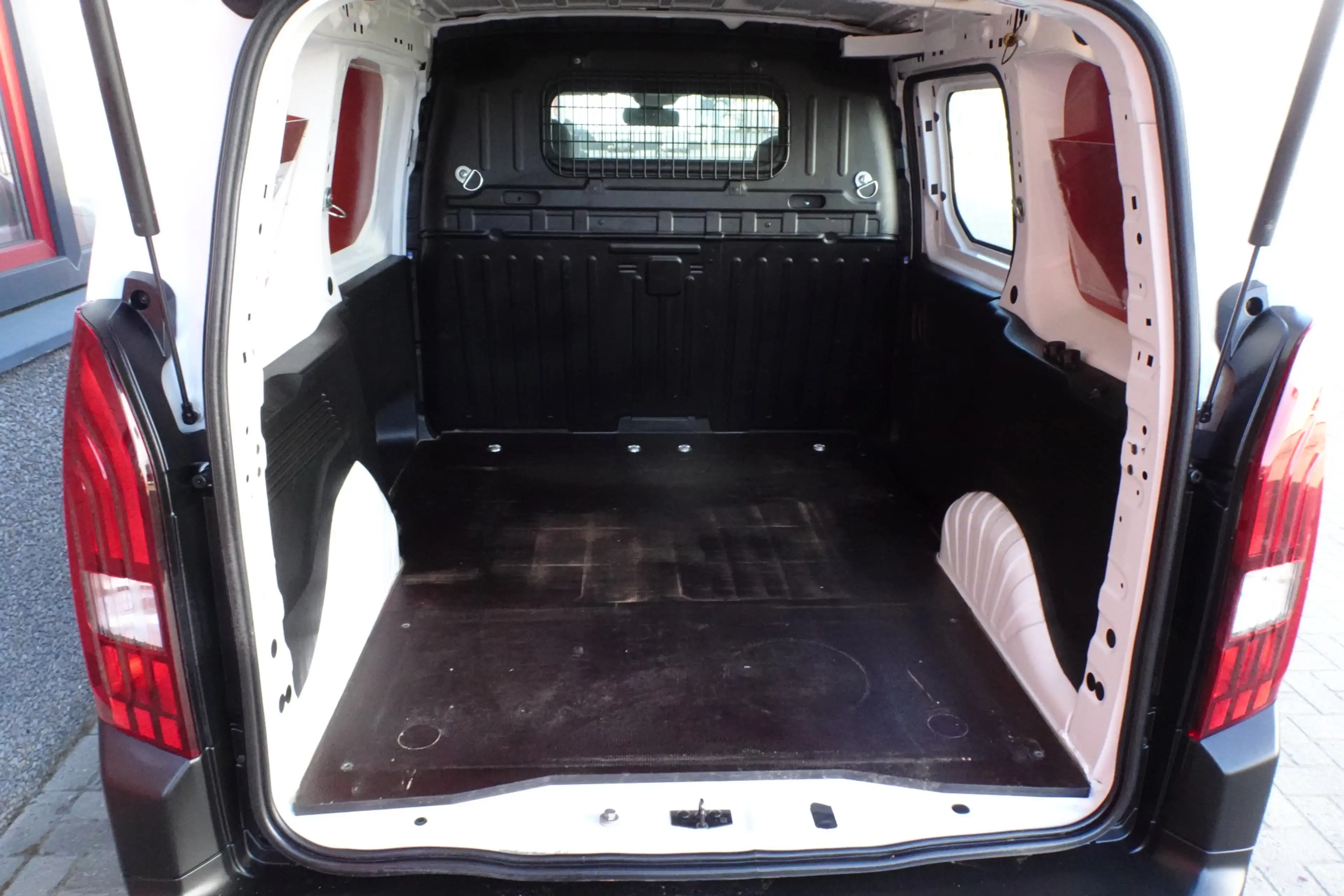 Peugeot Partner 1.5 BlueHDI Premium met achterklep airco — photo 10